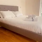Spacious 1 Bed Flat In The City