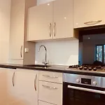 Spacious 1 Bed Flat In The City