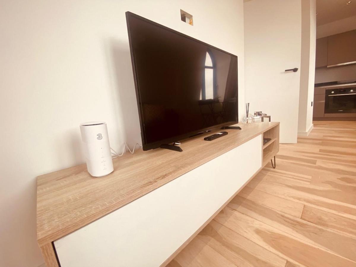 Spacious 1 Bed Flat In The